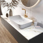 Autocolant marmura autoadeziv alb cu auriu pentru decor elegant